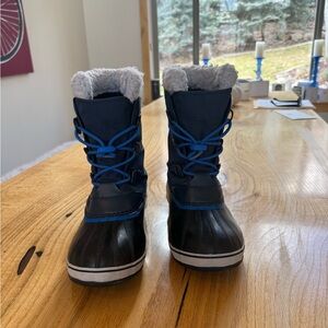 Sorel Kids Snow Boots with Blue and Black